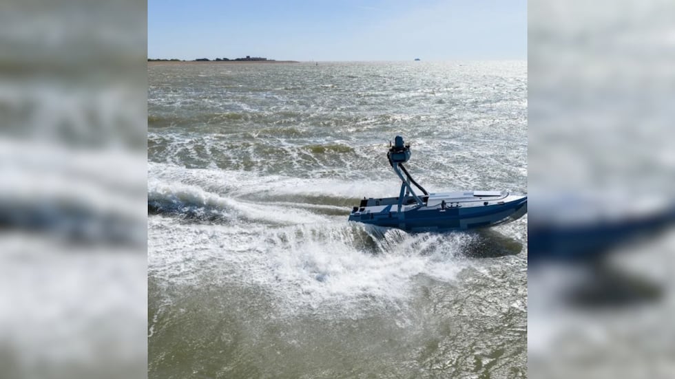 Speed Boat Pattern Defense company SubSea Craft to begin production of autonomous boats at ...