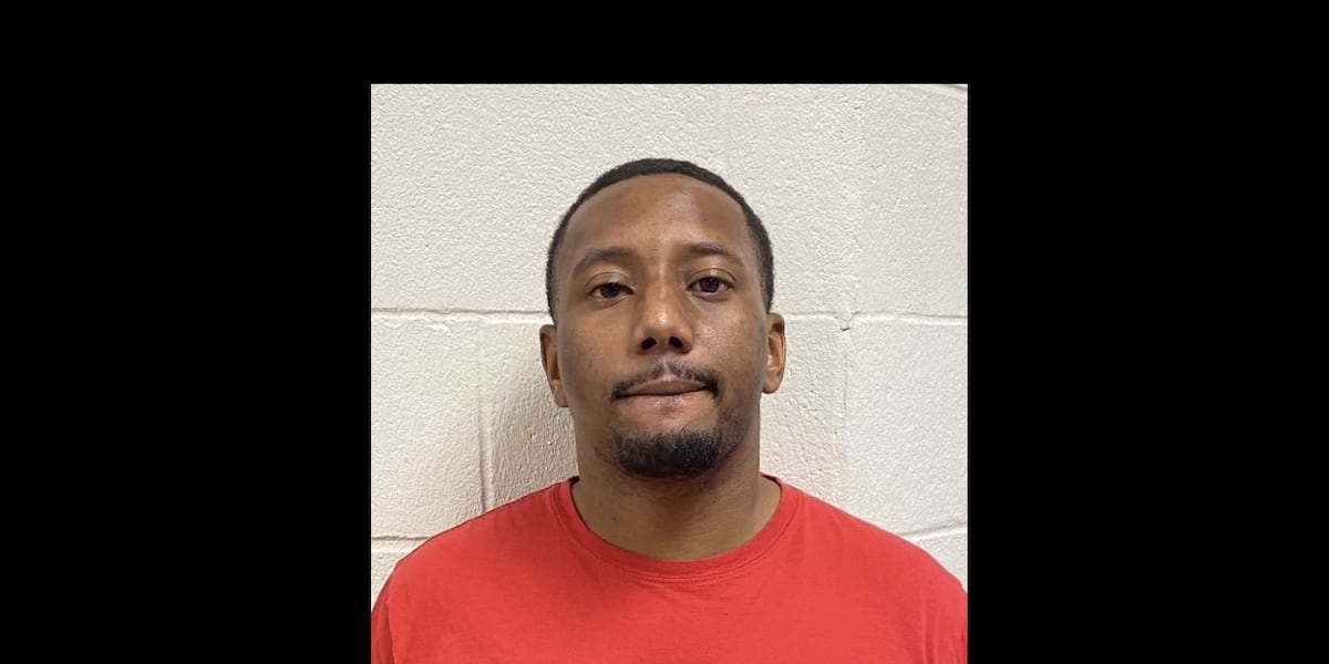 Mississippi officer arrested after allegedly pawning guns he stole from evidence room