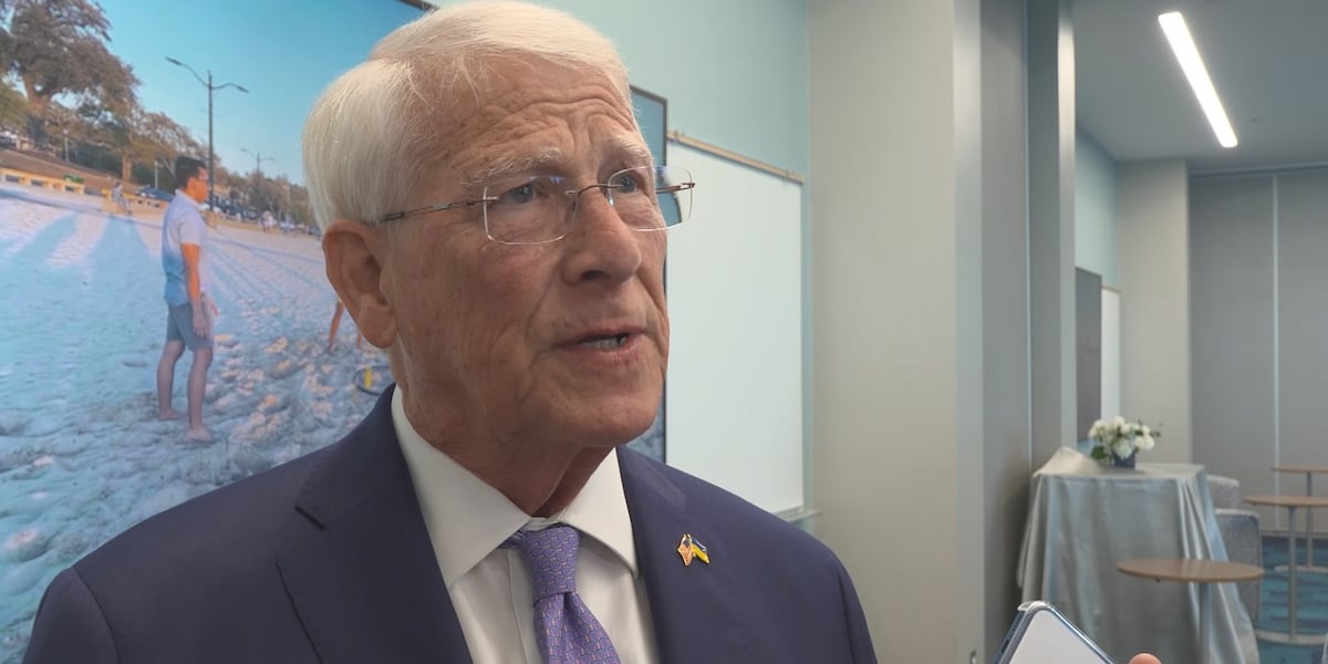Senador de EE. UU. Roger Wicker discute conflicto con Irán, gastos en defensa durante visita a la costa.