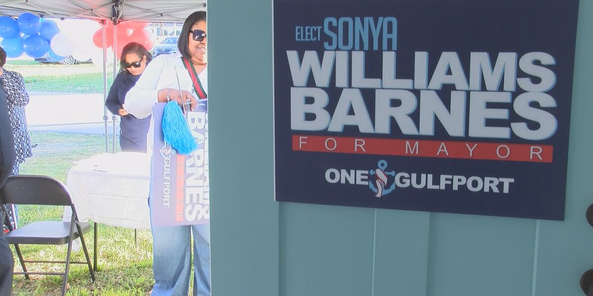 Sonya Signs Former State Representative Sonya Williams-Barnes signs statement of ...
