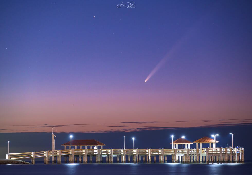 Comet C/2023 A3 (Tsuchinshan-ATLAS) puts on a dazzling display over Gulfport. Mississippi...