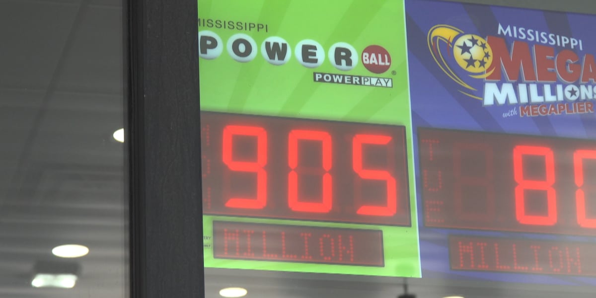 Powerball jackpot climbs to $905 million ahead of Monday's drawing No winner in more than three months as prize nears $1 billion