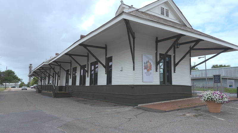 The doors are open, the taps are pouring, and one of Pascagoula’s most recognizable landmarks...