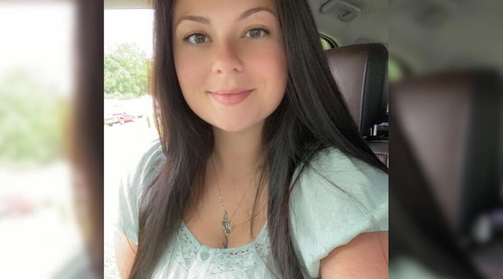 Autumn (Oxley) Crittendon, a former cast member of MTV’s "16 and Pregnant" died at the age of 27.