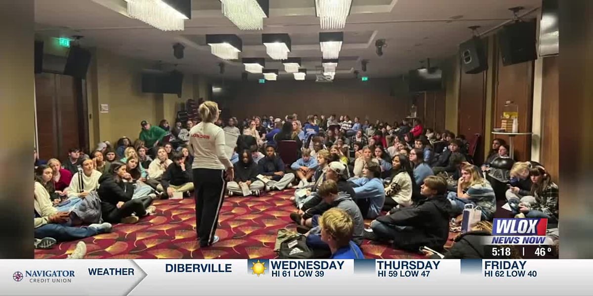 Ocean Springs BlueGrey Pride rings in 2025 in London for New Year's parade